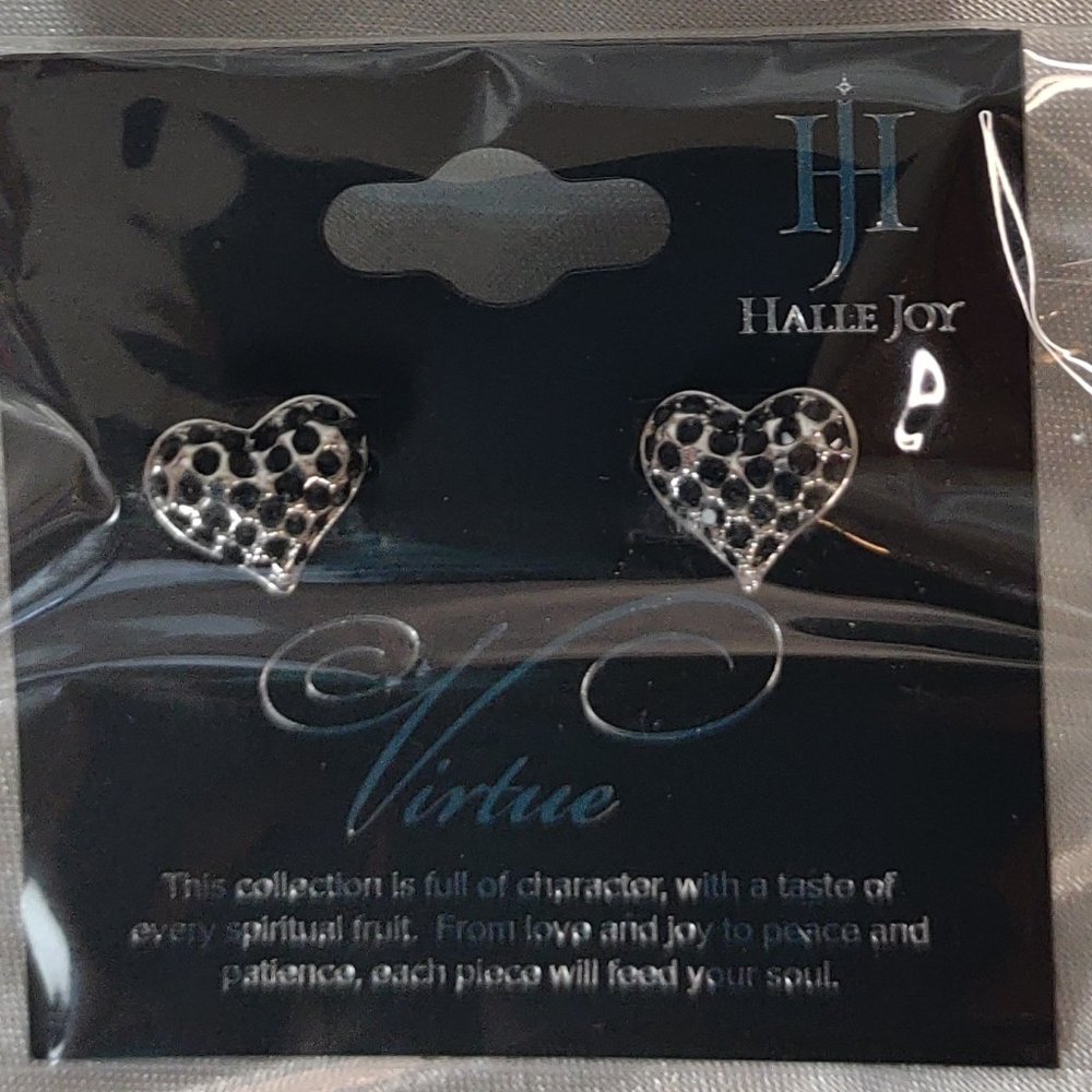 Halle Joy Black Crystal Heart Earrings NWT